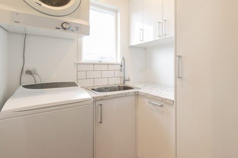 Photo of property in 6 Sutherland Crescent, Westbrook, Palmerston North, 4412