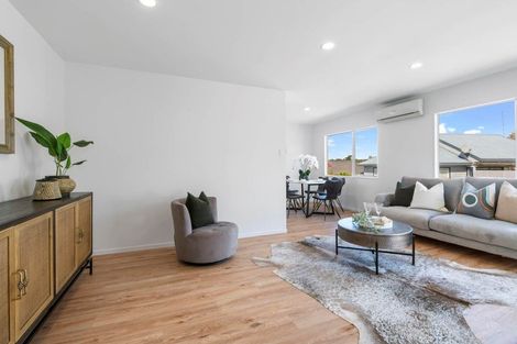 Photo of property in 2/57 Centorian Drive, Windsor Park, Auckland, 0632