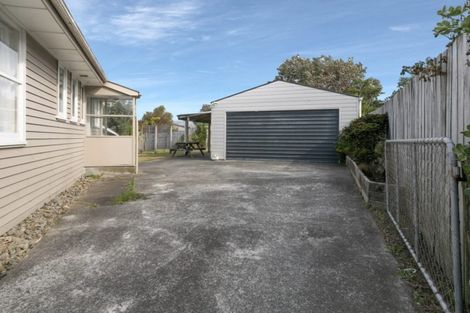 Photo of property in 7 Te Puke Street, Titahi Bay, Porirua, 5022