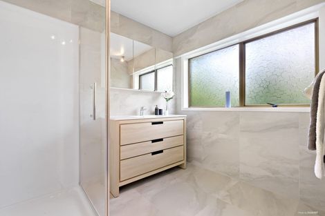 Photo of property in 71 Prince Regent Drive, Half Moon Bay, Auckland, 2012