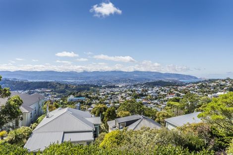 Photo of property in 75 Karepa Street, Brooklyn, Wellington, 6021