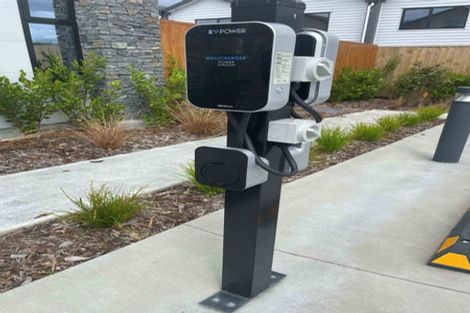 Photo of property in 17/10 Fathom Place, Te Atatu Peninsula, Auckland, 0610