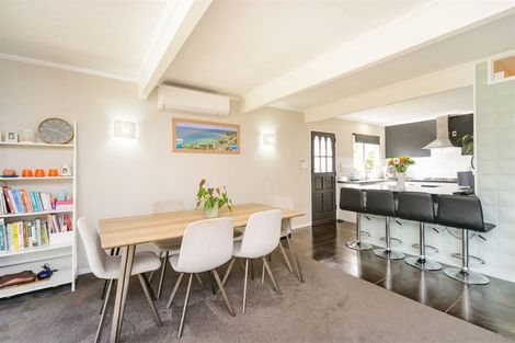 Photo of property in 6 Pukatea Place, Milson, Palmerston North, 4414