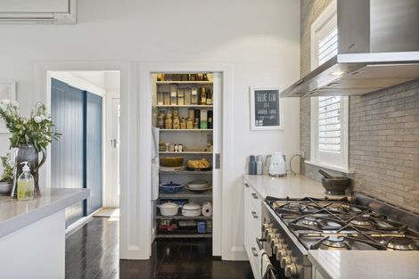 Photo of property in 2 Waitoa Road, Hataitai, Wellington, 6021