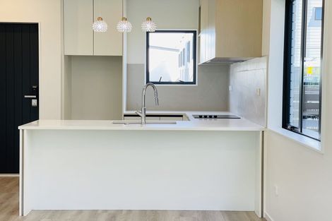 Photo of property in 27 Whiteywood Street, Westgate, 0814