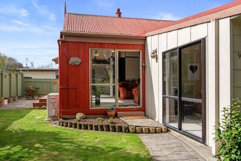 Photo of property in 93 Rimu Road, Raumati Beach, Paraparaumu, 5032