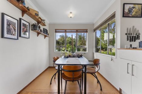 Photo of property in 27 Waterloo Crescent, Hokowhitu, Palmerston North, 4410