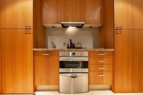 Photo of property in The Metropolis Apartments, 2410/1 Courthouse Lane, Auckland Central, Auckland, 1010