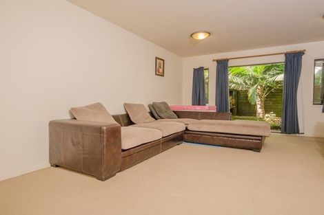 Photo of property in The Grange, 11/92 Bush Road, Albany, Auckland, 0632