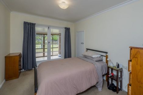 Photo of property in 16 Chester Street, Levin, 5510
