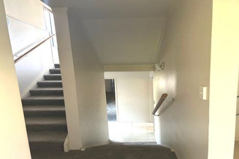 Photo of property in 1/32 Waverley Avenue, Glenfield, Auckland, 0629