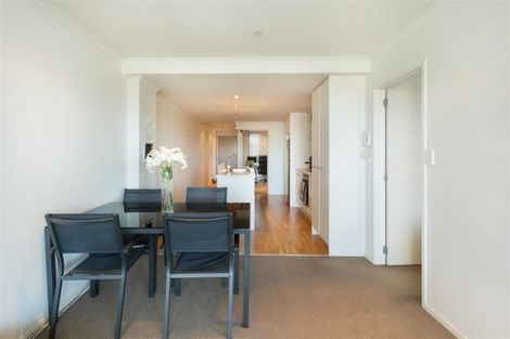 Photo of property in Algarve Apartments, 202/332 Maunganui Road, Mount Maunganui, 3116