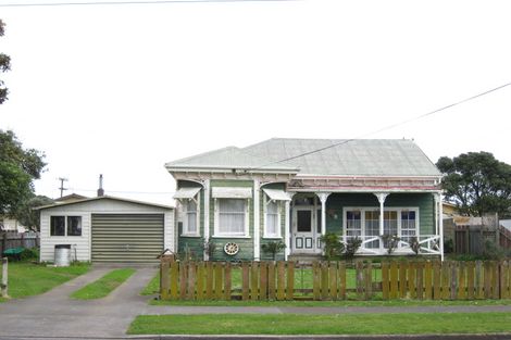 Photo of property in 50 Record Street, Fitzroy, New Plymouth, 4312