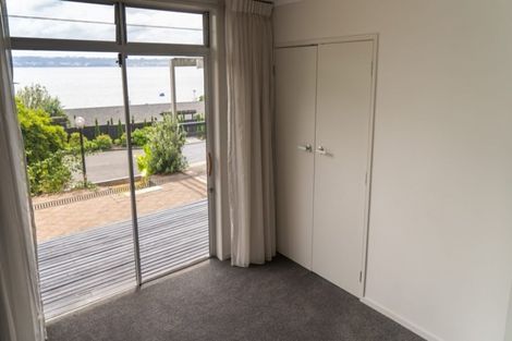 Photo of property in 14 Manahi Avenue, Kawaha Point, Rotorua, 3010