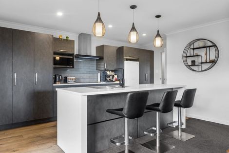 Photo of property in 8 Cowell Crescent, Pyes Pa, Tauranga, 3112