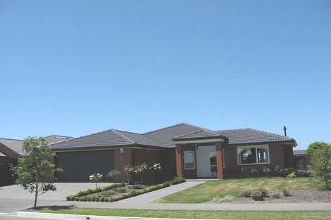 Photo of property in 14 Ruahine Place, Parklands, Christchurch, 8083