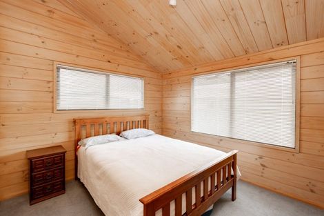 Photo of property in 12 Walton Place, Ngatea, 3503