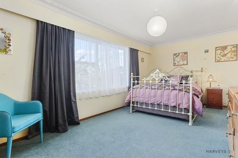 Photo of property in 6 Fairmount Road, Titirangi, Auckland, 0604