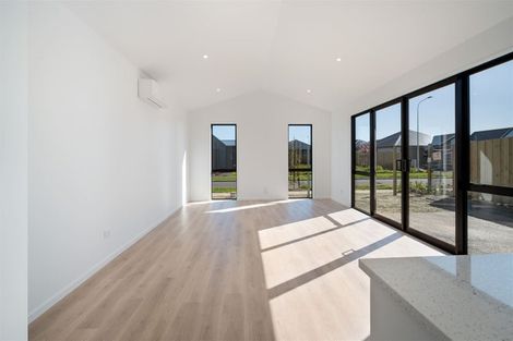 Photo of property in 4 Borthwick Street, Belfast, Christchurch, 8051