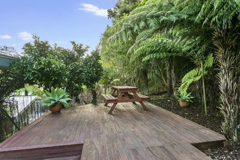 Photo of property in 94 Takahe Road, Titirangi, Auckland, 0604
