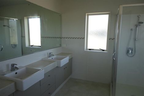 Photo of property in 7 Bendemeer Place, Flat Bush, Auckland, 2016