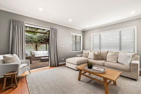 Photo of property in 5b Te Mata Peak Road, Havelock North, 4130