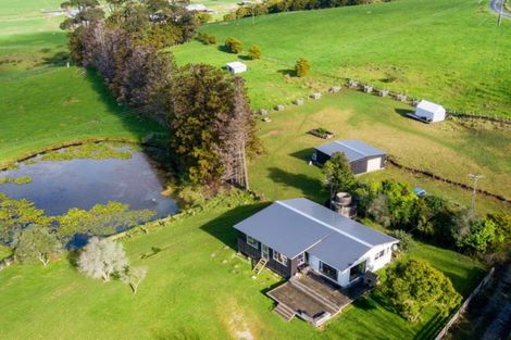 Photo of property in 84 Ocean View Road, Te Arai, Wellsford, 0974