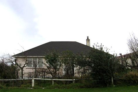 Photo of property in 1 Card Crescent, Featherston, 5710