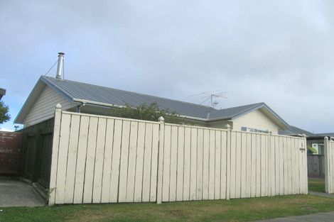 Photo of property in 5 Maraval Crescent, Grenada Village, Wellington, 6037