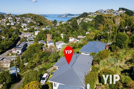 Photo of property in 106 Ruskin Road, Newlands, Wellington, 6037
