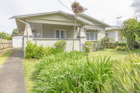 Photo of property in 12 Central Avenue, Gonville, Whanganui, 4501