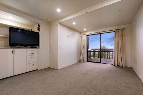 Photo of property in 922 West Coast Road, Waiatarua, Auckland, 0604