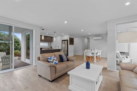 Photo of property in 24 Franks Way, Papamoa Beach, Papamoa, 3118