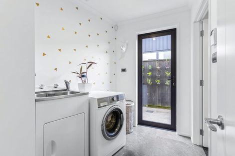 Photo of property in 37 Wallace Road, Hobsonville, Auckland, 0616