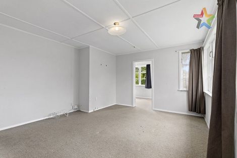 Photo of property in 10 Atiawa Crescent, Waiwhetu, Lower Hutt, 5010