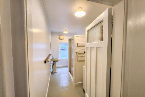 Photo of property in 58 Duncan Terrace, Kilbirnie, Wellington, 6022