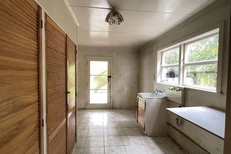 Photo of property in 5 Croydon Road, New Lynn, Auckland, 0600