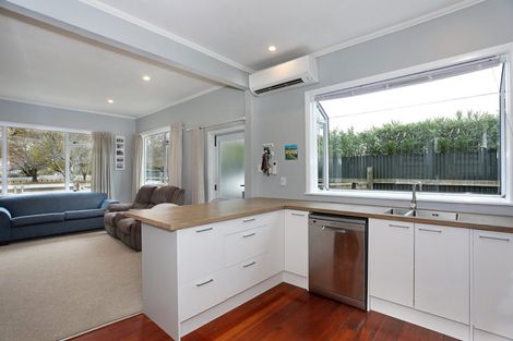 Photo of property in 7 Bull Street, Bulls, 4818