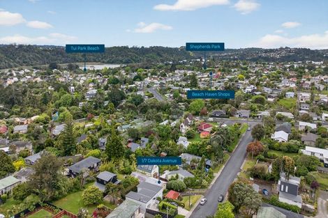 Photo of property in 1/7 Dakota Avenue, Beach Haven, Auckland, 0626