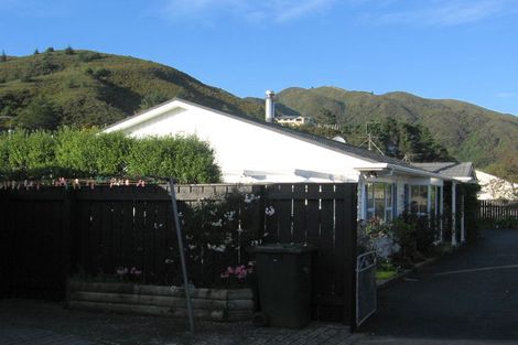 Photo of property in 14a Norton Park Avenue, Fairfield, Lower Hutt, 5011