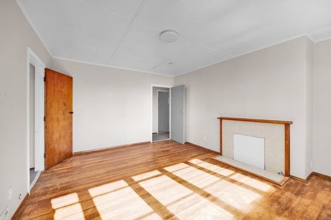 Photo of property in 82 Glenpark Avenue, Frankleigh Park, New Plymouth, 4310