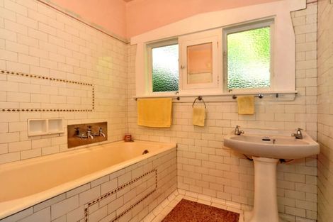 Photo of property in 28 Cashmere View Street, Somerfield, Christchurch, 8024