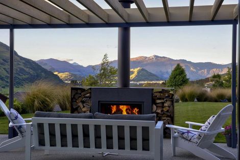 Photo of property in 1 Chimney Lane, Jacks Point, Queenstown, 9371