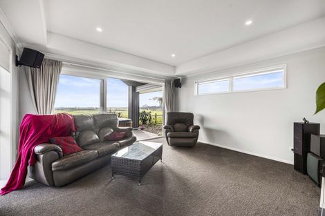 Photo of property in 22 Irwin Road, Kingseat, Pukekohe, 2679