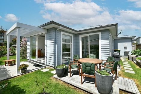 Photo of property in 5 Leggett Lane, Red Beach, 0932