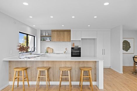 Photo of property in 18a Burn-murdoch Street, St Andrews, Hamilton, 3200