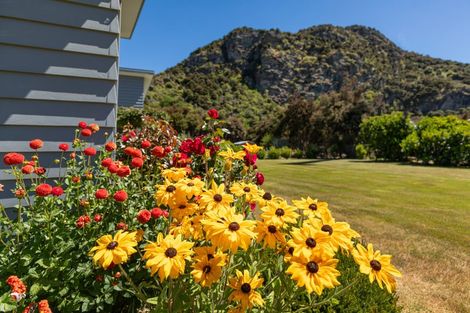 Photo of property in 11 Ewing Place, Albert Town, Wanaka, 9305