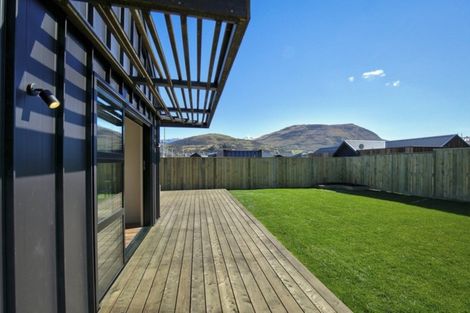 Photo of property in 24 Shepherd Road, Jacks Point, Queenstown, 9371