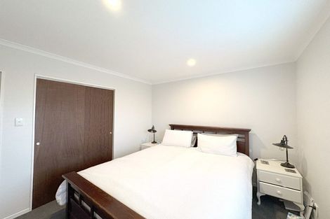 Photo of property in 19a Colchester Crescent, Newlands, Wellington, 6037