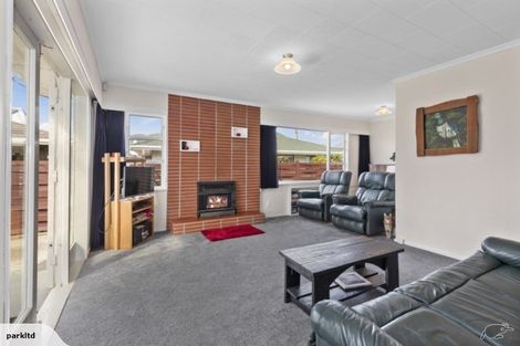 Photo of property in 13 Whites Line West, Woburn, Lower Hutt, 5010